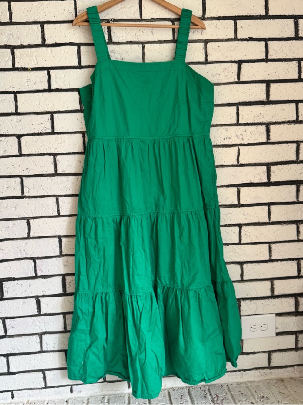 Green Tiered Casual Sundress with Wide Straps